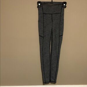 Lululemon Speed Up Tight 28” Leggings Size 2 Heathers Black Varigated Knit